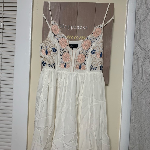 MEDIUM cupshe dress … like new - Picture 2 of 5
